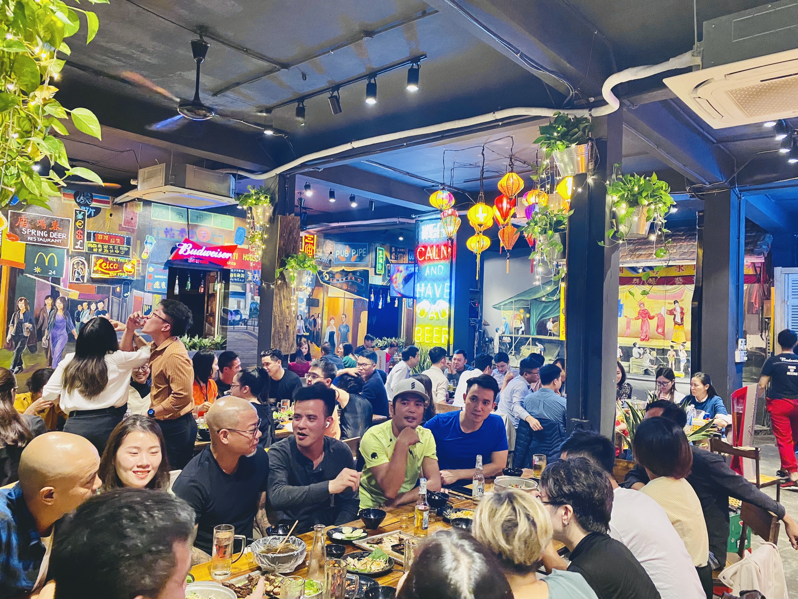 quán nhậu tự do 10 nguyễn văn huyên